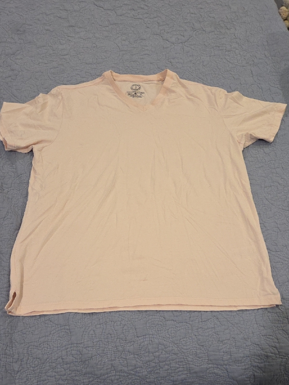 Men's Soft V-Neck Short Sleeve Tee in Light Pink Size XL!
